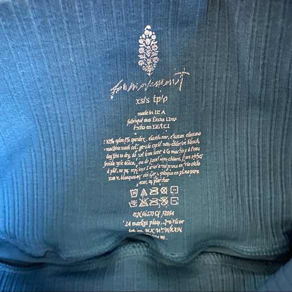 Free People movement good karma leggings and bike shorts - Picture 5 of 5